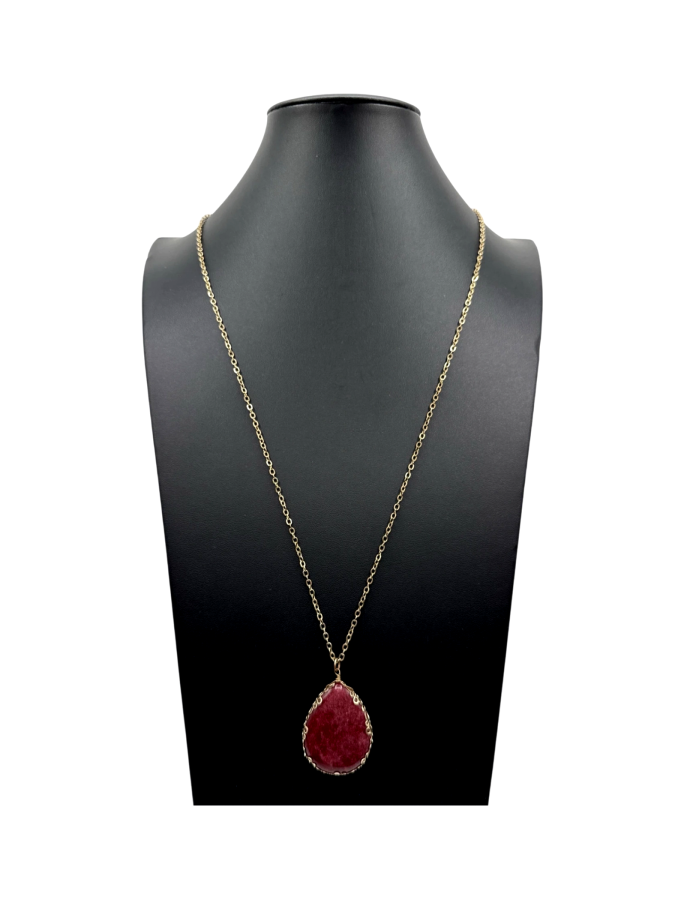 Elegant vintage red stone pendant necklace