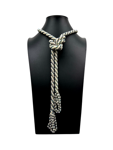 Rope necklace with a mix of pearls