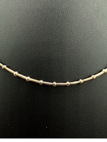 Elegant silver chain necklace