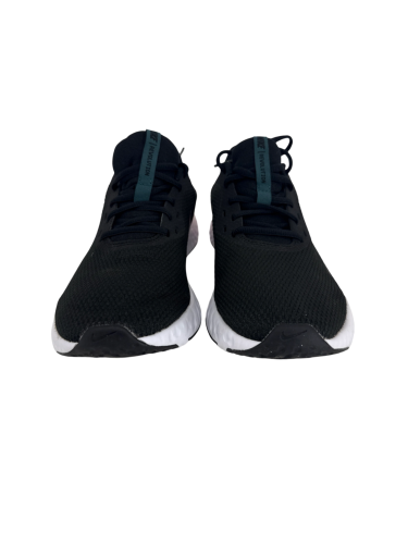 Nike Revolution