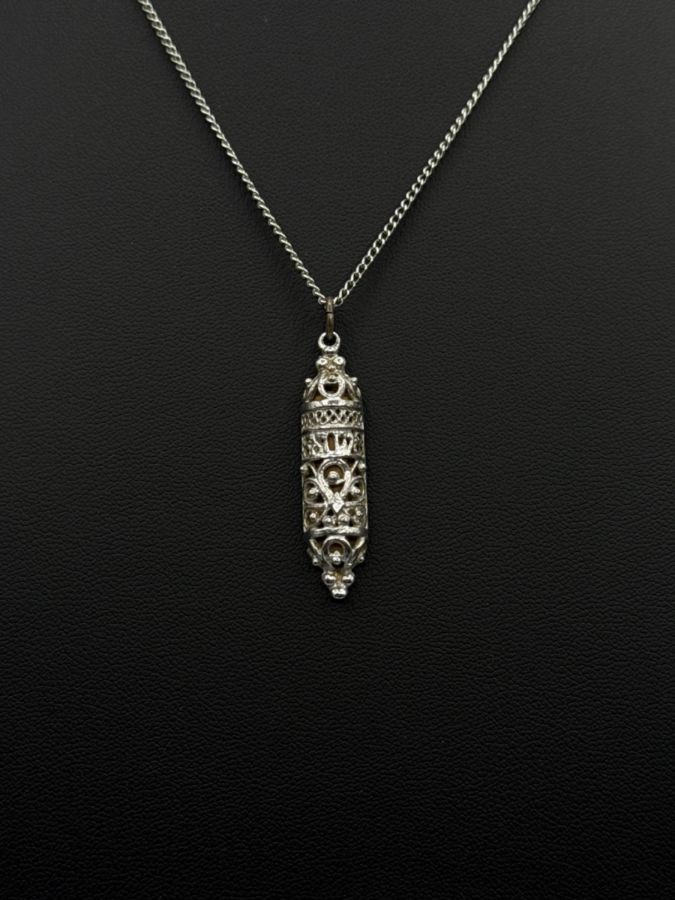Sterling silver pendant necklace
