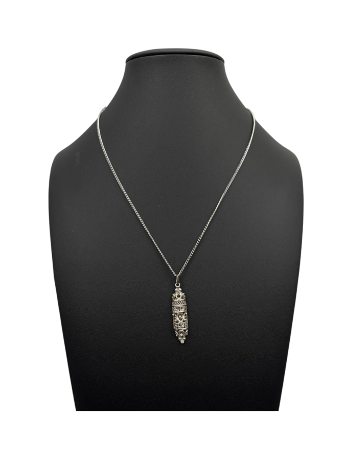 Sterling silver pendant necklace