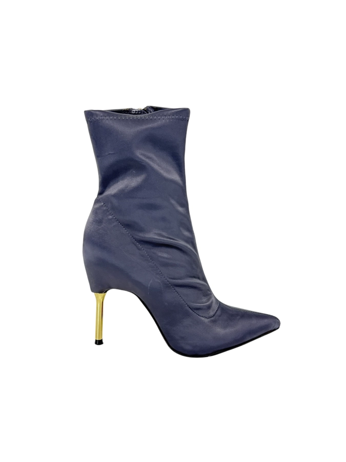 BCB Maxazria