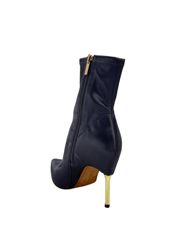 BCB Maxazria
