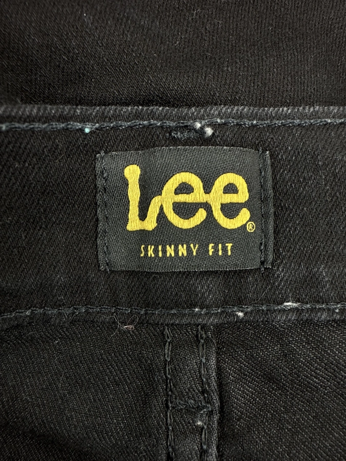 Lee