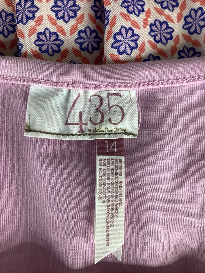435
