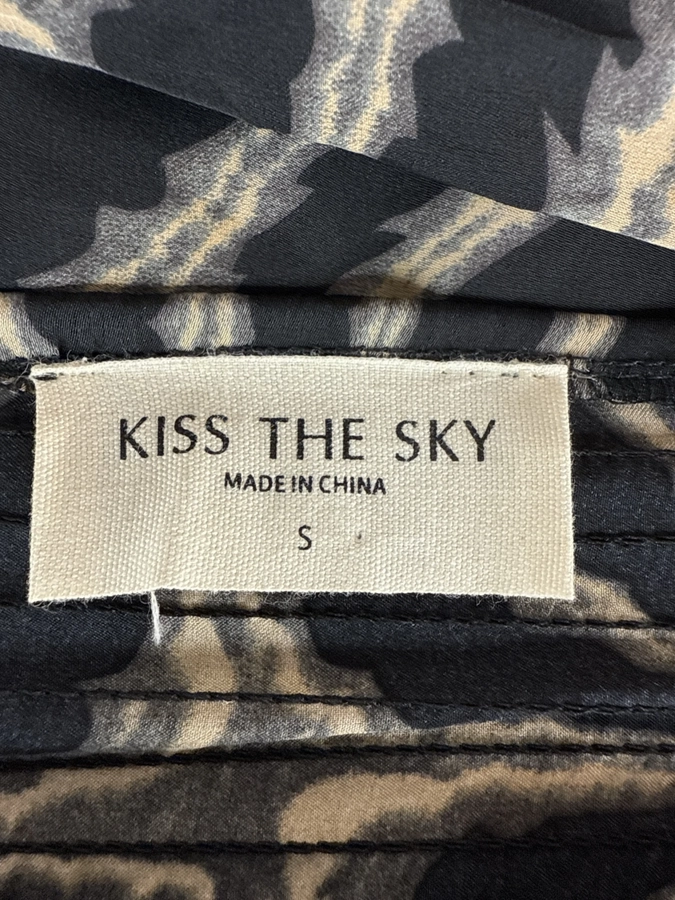 Kiss The Sky