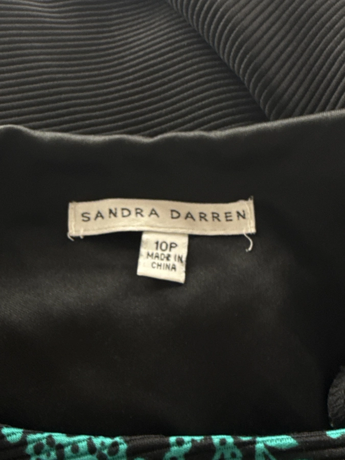 Sandra Darren