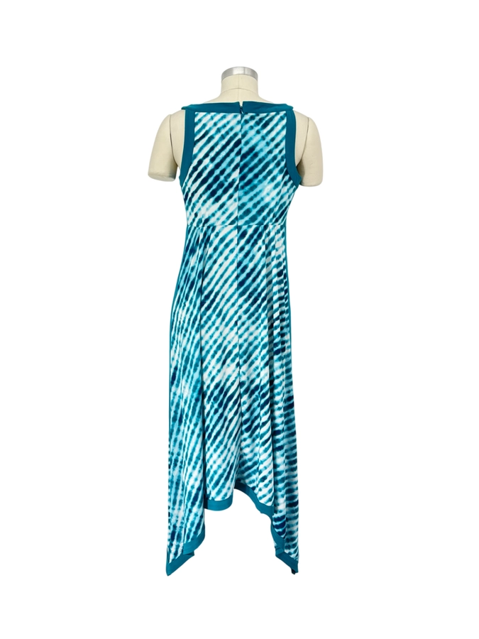 Luxe by Carmen Marc Valvo