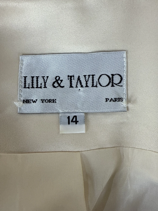 Lily & Taylor