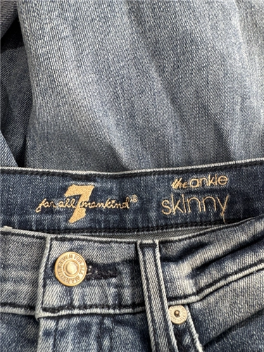 7 For All Mankind 