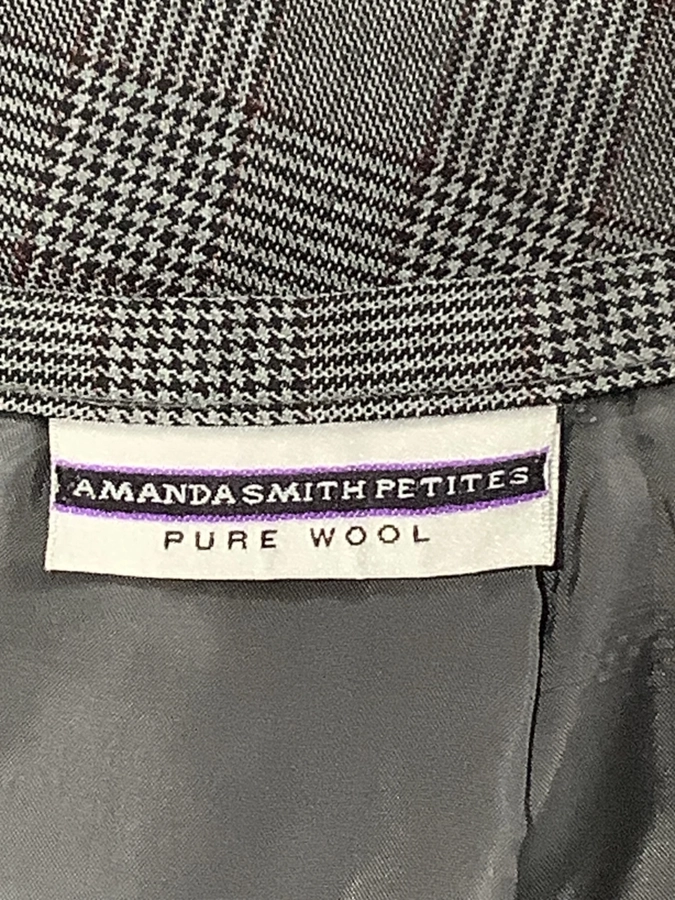 Amamda Smith Petites