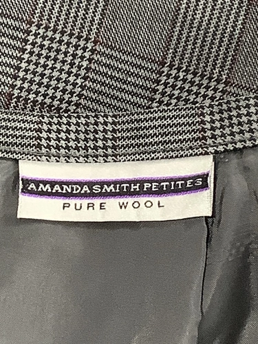 Amamda Smith Petites