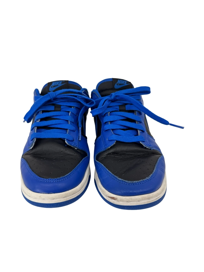 Nike y
