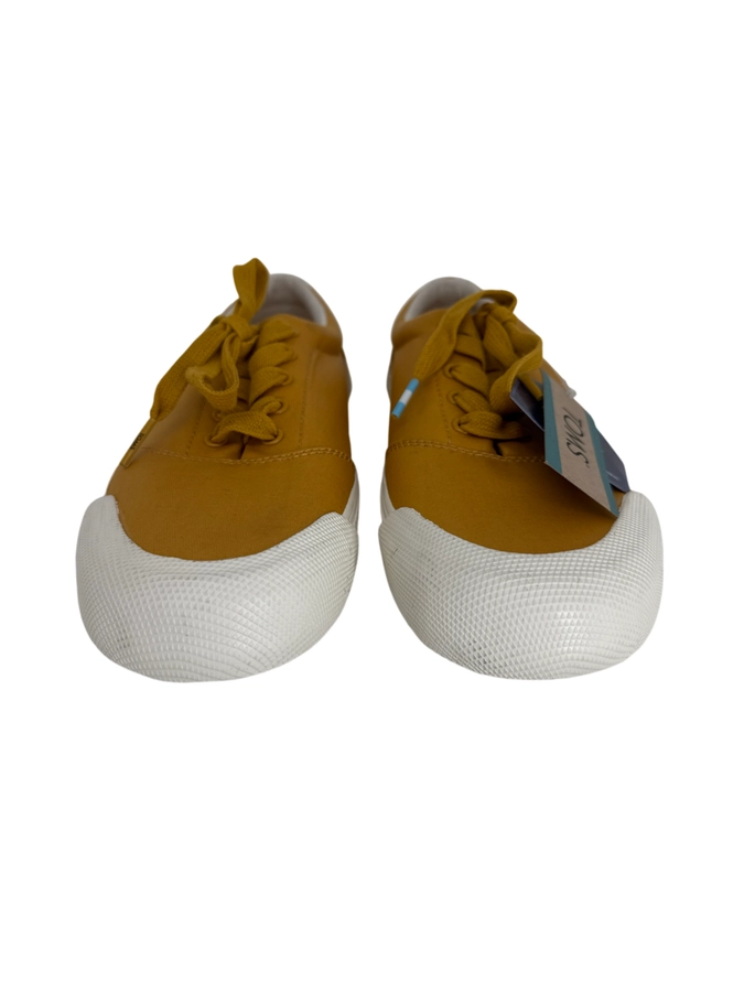 Toms