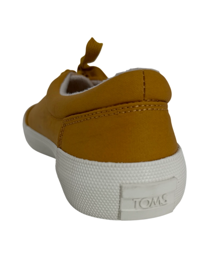 Toms