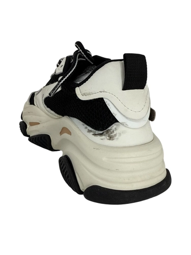 Steve Madden