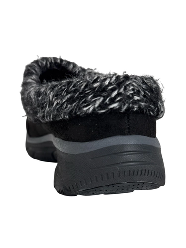 Skechers