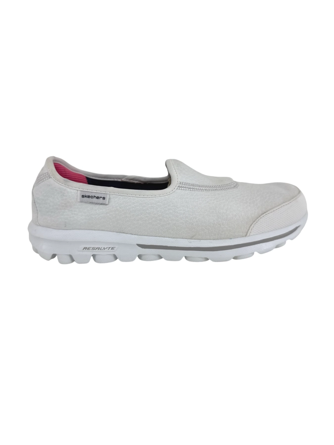 Skechers