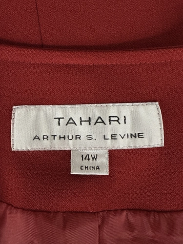 Tahari