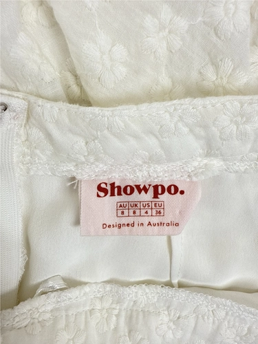 Showpo.