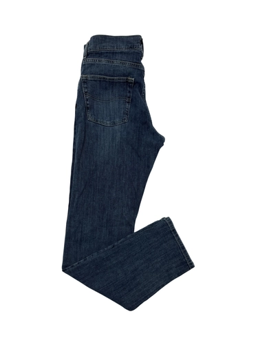 Lee
