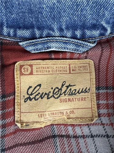 Signature By Levi Strauss