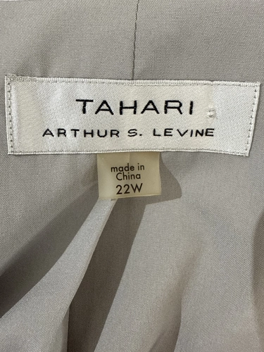 Tahari