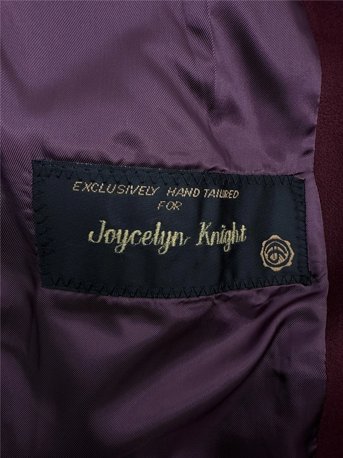 Joycelyn Knight, Essenza