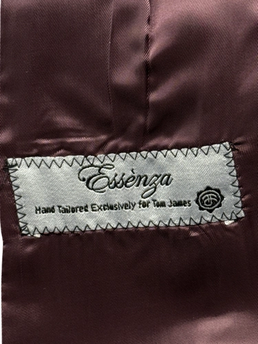 Joycelyn Knight, Essenza