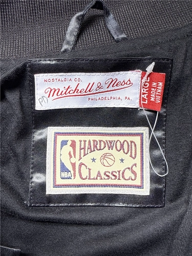 Mitchell & Ness