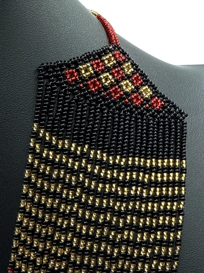 Red black necklace