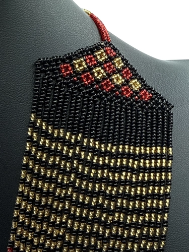Red black necklace