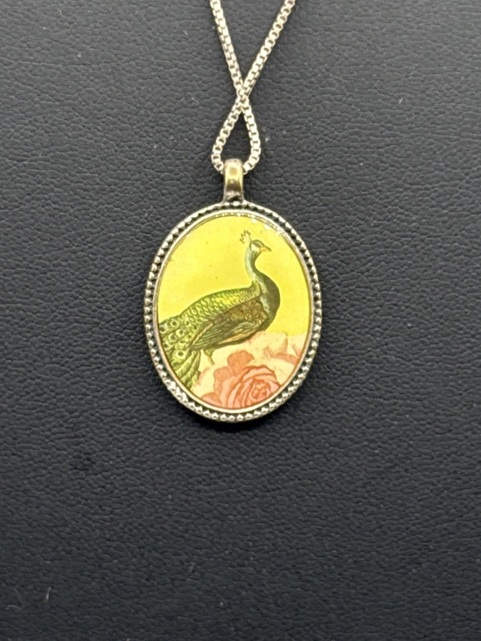 Delicate chain necklace