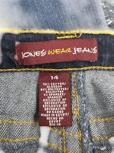 Jones Wear Jeans